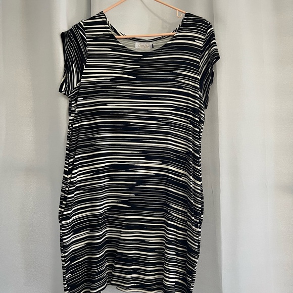 Ava Sky Dress Kylie - Picture 1 of 2